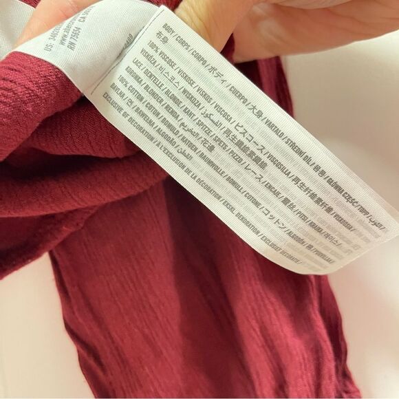 HOLLISTER Boho Cropped Lace Wrap Top Burgundy - XS - Picture 7 of 10